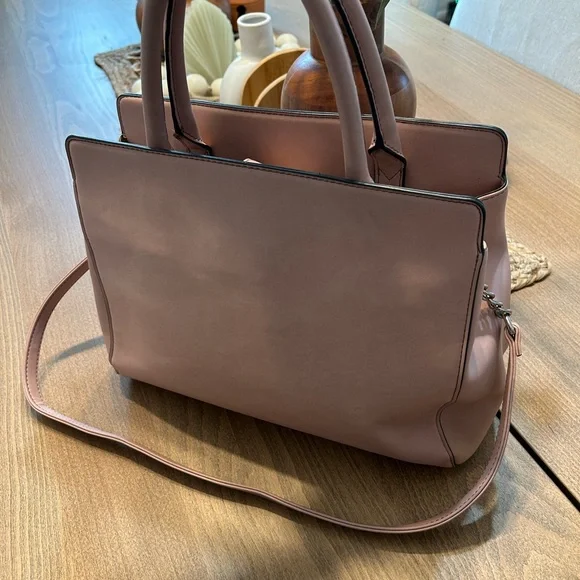 Nine West Blush Bow Tote Bag. Satchel rose pink EUC - Picture 5 of 7